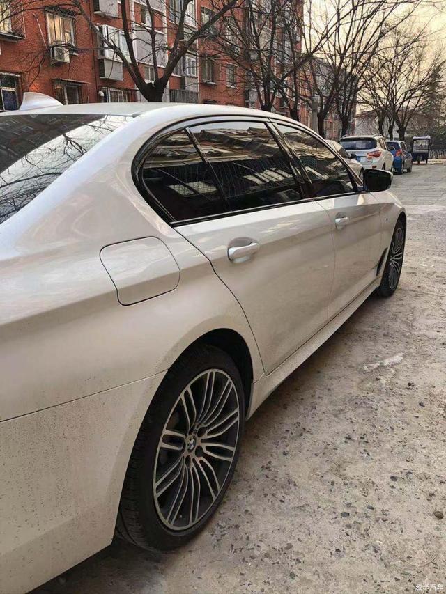 男女通吃，落地50多万提宝马530Li，车主：外观大气空间满意