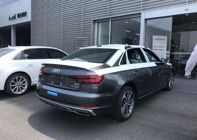 经过一系列选车的激烈斗争和纠结后，不忘初心，买了奥迪A4L顶配
