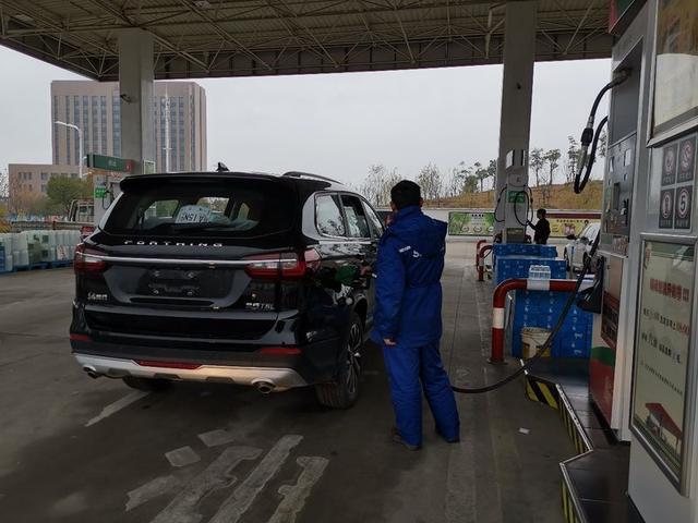 给风行T5L加油，测试下能跑多少公里