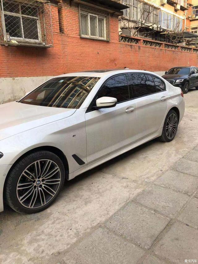 男女通吃，落地50多万提宝马530Li，车主：外观大气空间满意