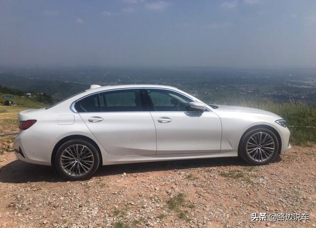 放弃奔驰C级，落地36万提宝马325Li，车主：对比后差距很明显