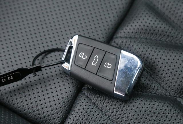 低调的德系B级车，既可家用又能商用，车主：跑了1年仍然没啥毛病