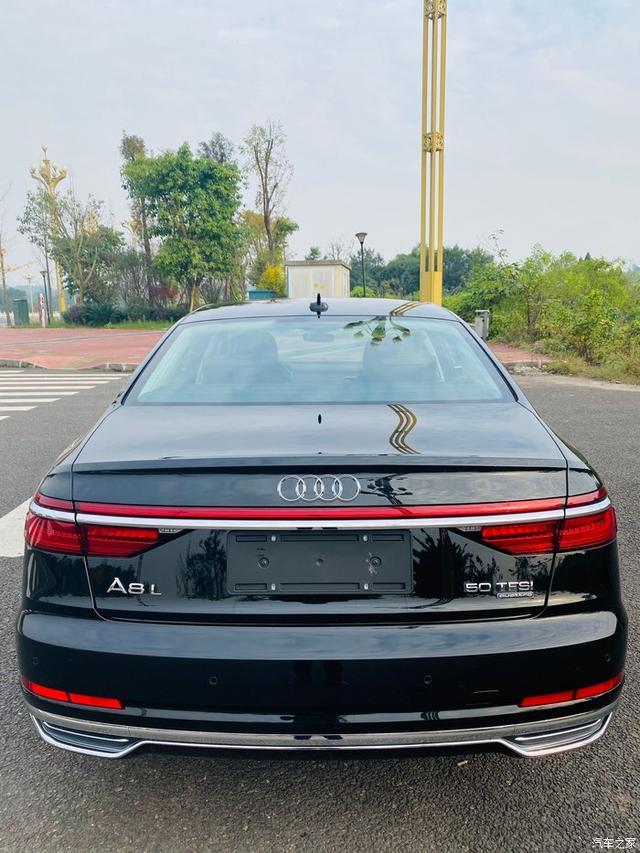A8L只配油腻中年男？那是因为你没见过新A8L