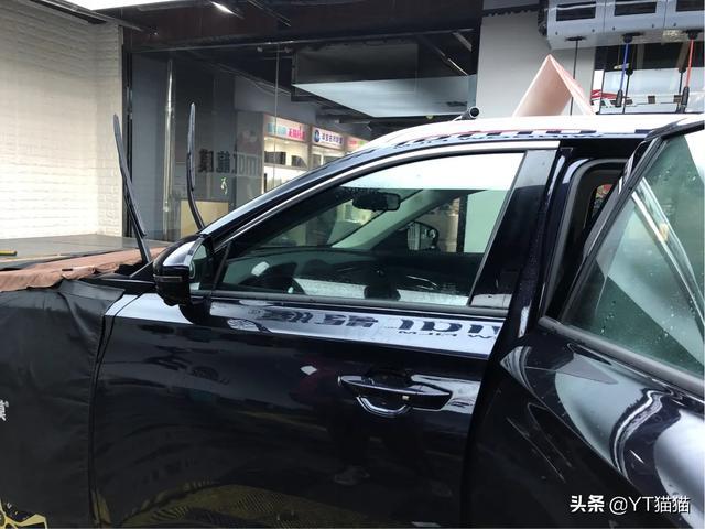 提车爱车X7以后，赶紧给贴个膜滋润一下