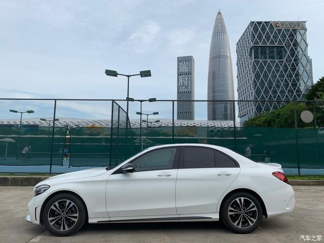 90后也老了，不留遗憾提奔驰C