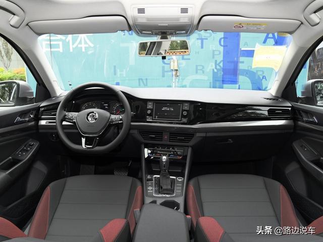 看过轩逸和卡罗拉，最终选了大众宝来，车主：空间大，油耗低