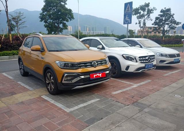 不辜负大众名号，这台小型SUV凭颜值就能吃饭，车主为它放弃XRV