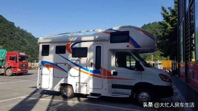 从保定提车到成都第一次开依维柯自动挡，体验怎么样