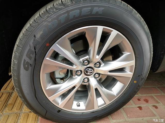 汉兰达2.0两驱七座精英版提车，这个大个子还不错