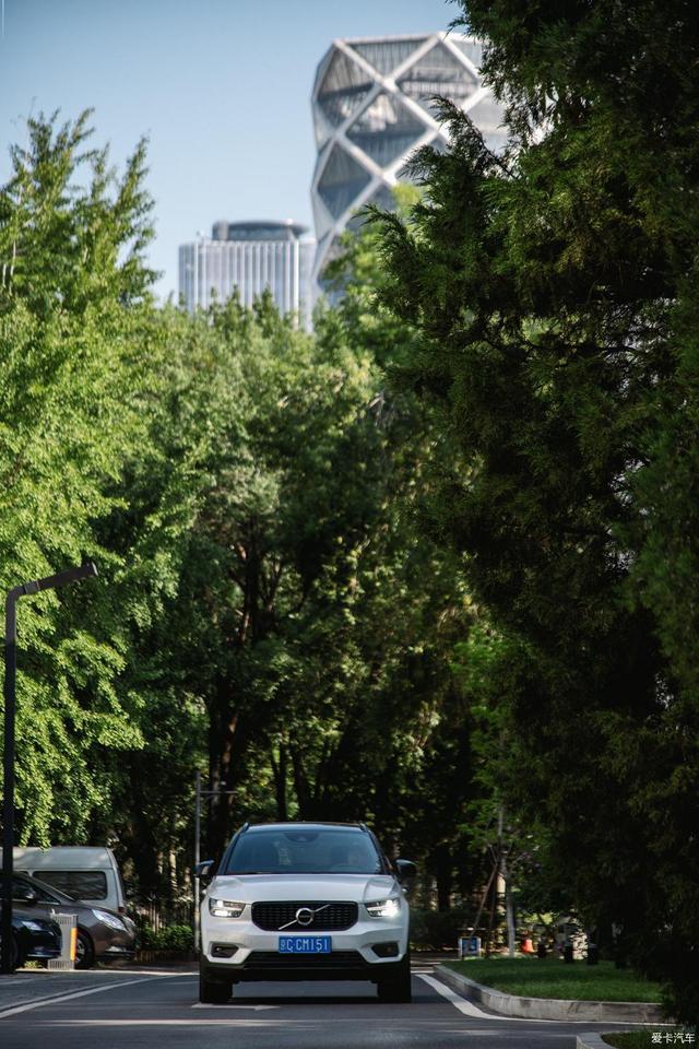 看重科技配置，数码博主提车沃尔沃XC40，如今后悔吗