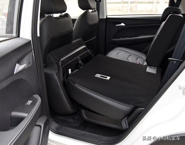 大6座SUV，1.5T+CVT，这款自驾游“神器”8万不到，了解一下？