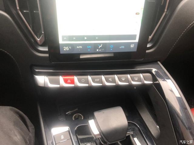 国产车型都在进步，风行T5L科技感越来越强