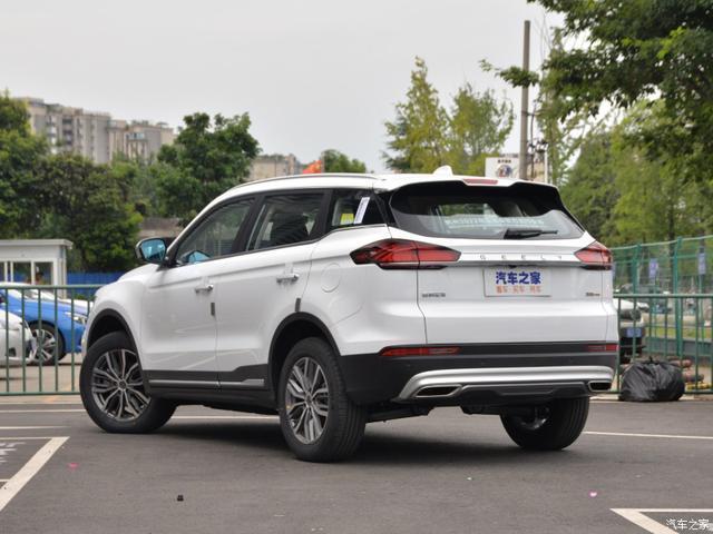 吉利博越比荣威RX5差吗？它简配严重吗？
