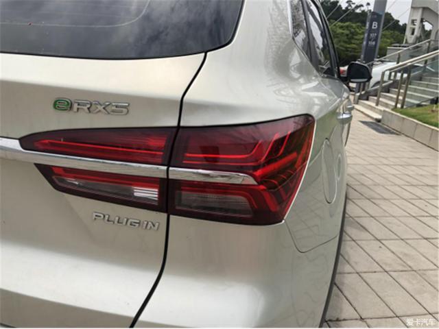 落地20多万，百公里油耗3L，荣威ERX5提车1年后悔吗？