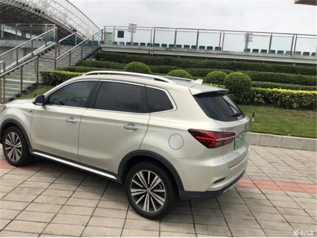 落地20多万，百公里油耗3L，荣威ERX5提车1年后悔吗？