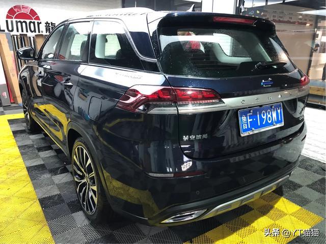 提车爱车X7以后，赶紧给贴个膜滋润一下