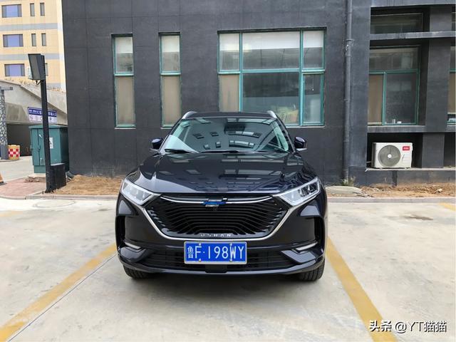 提车爱车X7以后，赶紧给贴个膜滋润一下