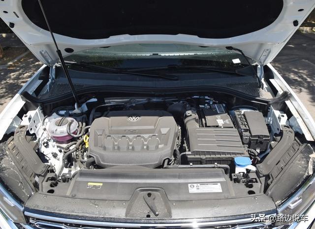 媳妇想买RAV4荣放，我却咬牙22万提大众探岳，修车师傅：你很懂车