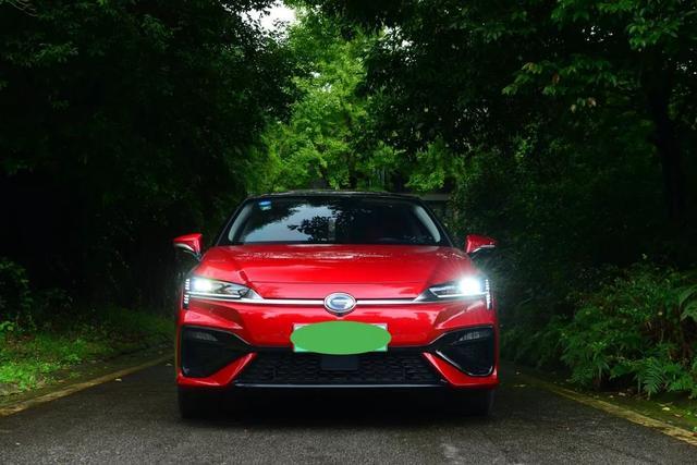广汽Aion S：一台充电的“传统燃油车”