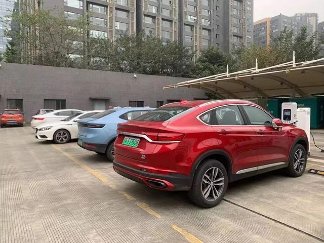 提车吉利星越PHEV两周，说一说大趋势下的小尴尬