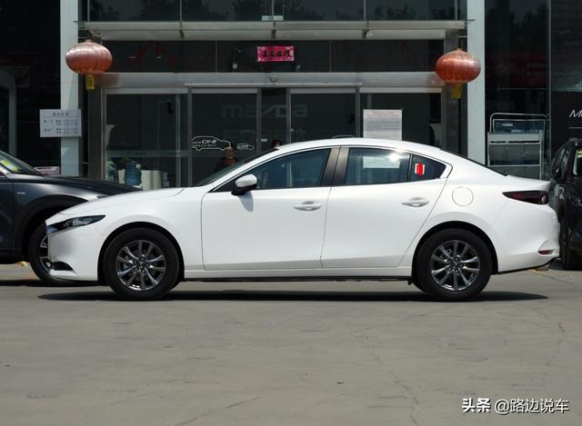 15.38万喜提昂克赛拉，用车1500公里，油耗满意，唯独这点受不了