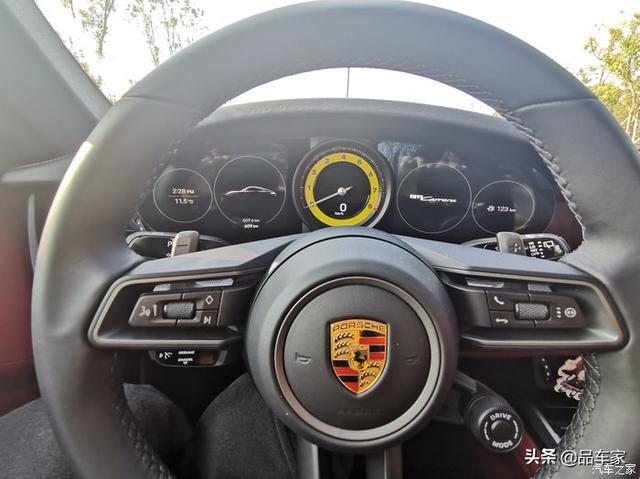2020款保时捷911 carrera提车，颜值出众，内饰精美