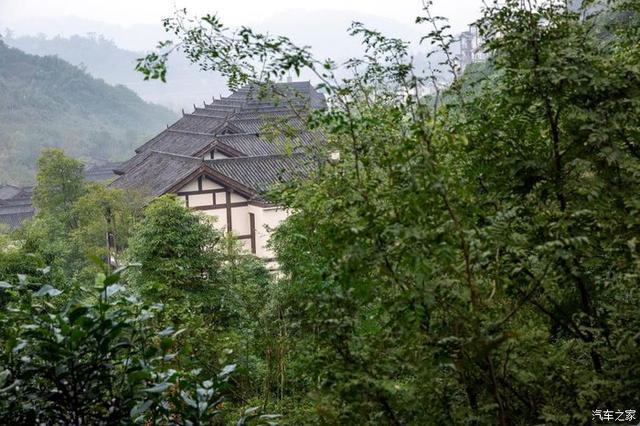 奥迪Q5L和小仙女在冬季的私密约会（附带车型详解）