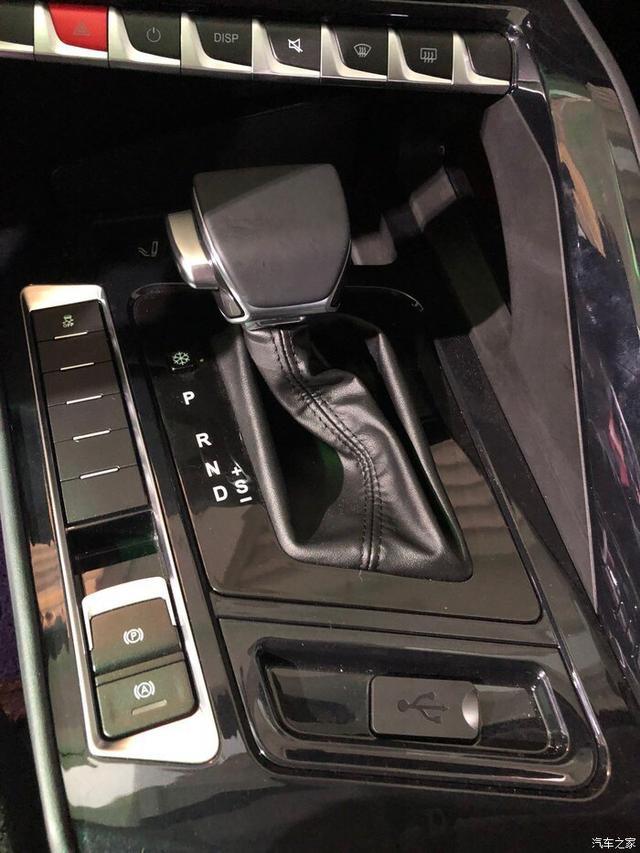 国产车型都在进步，风行T5L科技感越来越强