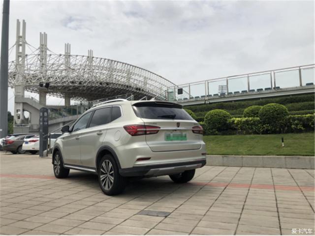 落地20多万，百公里油耗3L，荣威ERX5提车1年后悔吗？