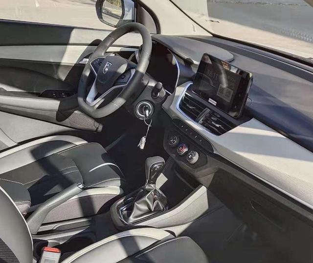 预算7万买一辆家用车，6座VIP座椅配8挡CVT，老婆小孩都喜欢