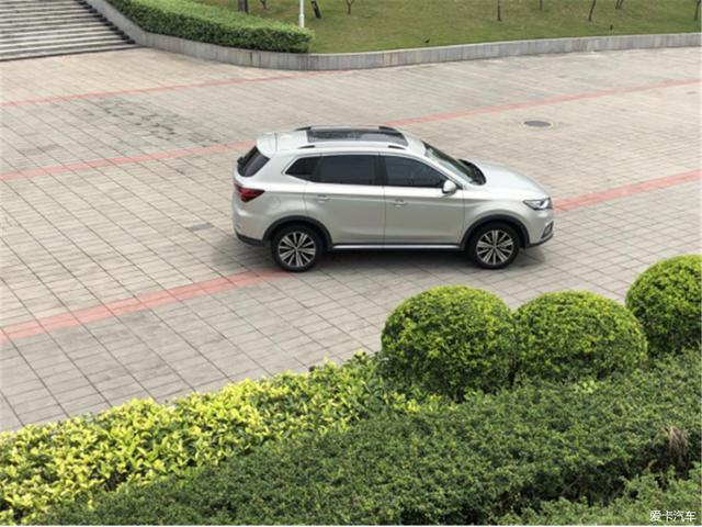 落地20多万，百公里油耗3L，荣威ERX5提车1年后悔吗？