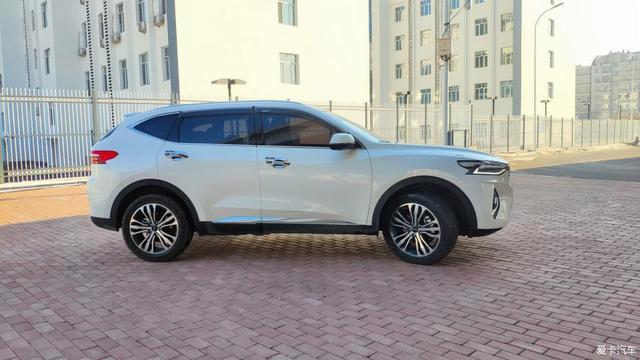 被外观吸引，哈弗F7 2.0T四驱i悦版提车，车主眼中的F7啥样？