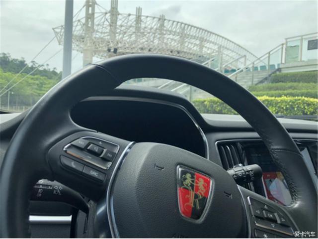 落地20多万，百公里油耗3L，荣威ERX5提车1年后悔吗？