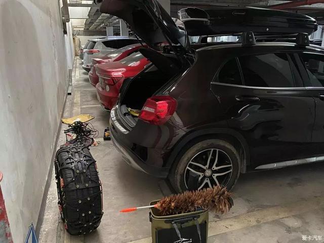 提车奔驰GLA，美女司机自驾GLA挑战川西，附用车感受分享