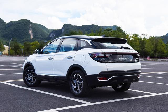不到15万就能买超高性价比SUV，何必再考虑本田CR-V丐版？