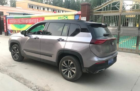 年入10万提SUV，轴距2米7配钻石车标，过年下乡邻居都说车值30万