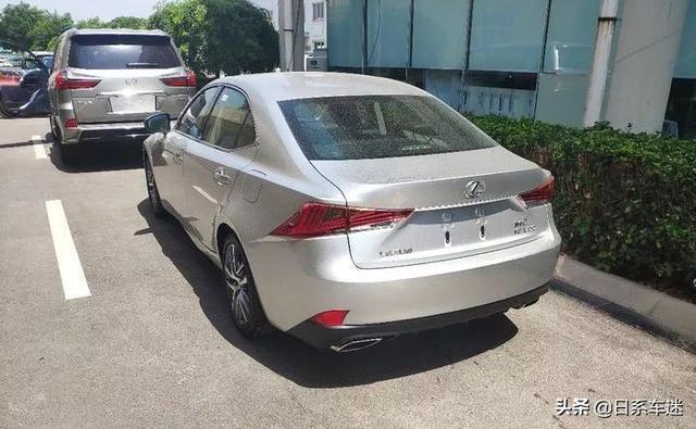 17款雷克萨斯IS还值不值得买？想知道答案往这看