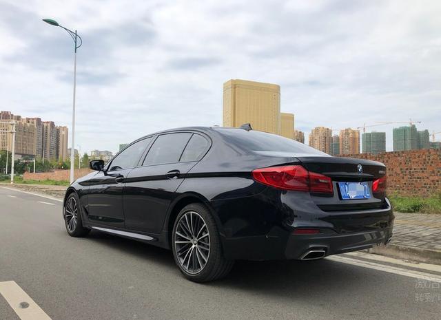 46.5万提了辆宝马530Li，开了一年后，车主：我只想说句实在话