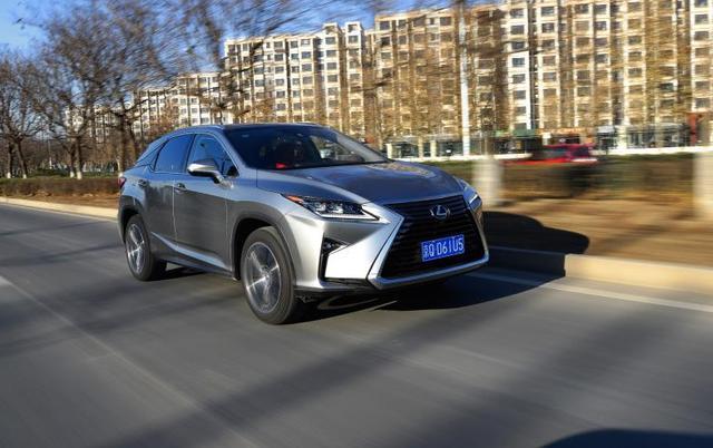 42.7万喜提雷克萨斯RX300，2个月后再开奔驰GLC，车主：差距明显