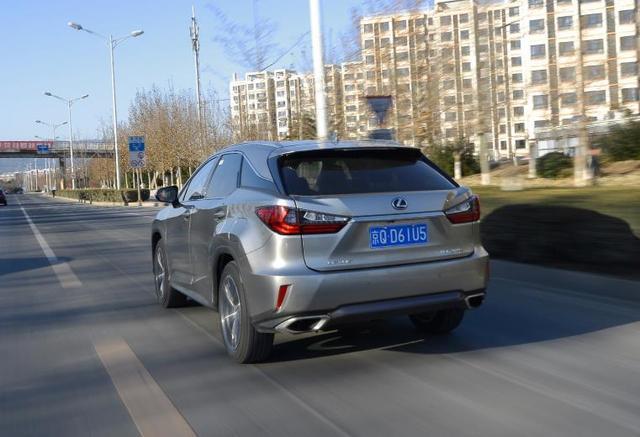 42.7万喜提雷克萨斯RX300，2个月后再开奔驰GLC，车主：差距明显