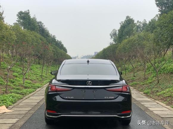 落地34万买了辆雷克萨斯ES，车主：这是一辆与众不同的买菜车