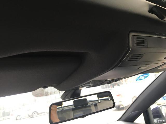 颜值高配置强，风暴蓝高尔夫R-Line提车，整条街最靓的仔