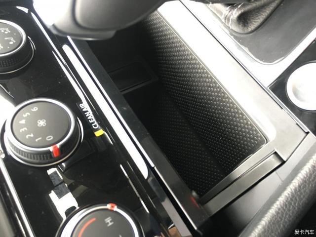颜值高配置强，风暴蓝高尔夫R-Line提车，整条街最靓的仔