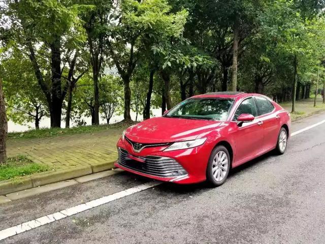 为什么懂车的朋友都劝我买凯美瑞