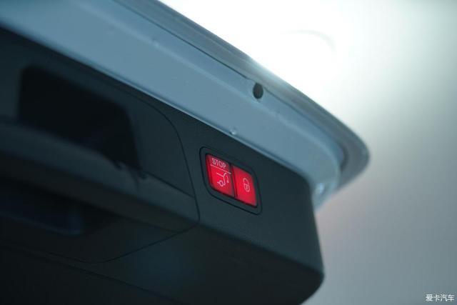 空间大、居家实用，奔驰GLC300顶配提车4年，用车感受分享