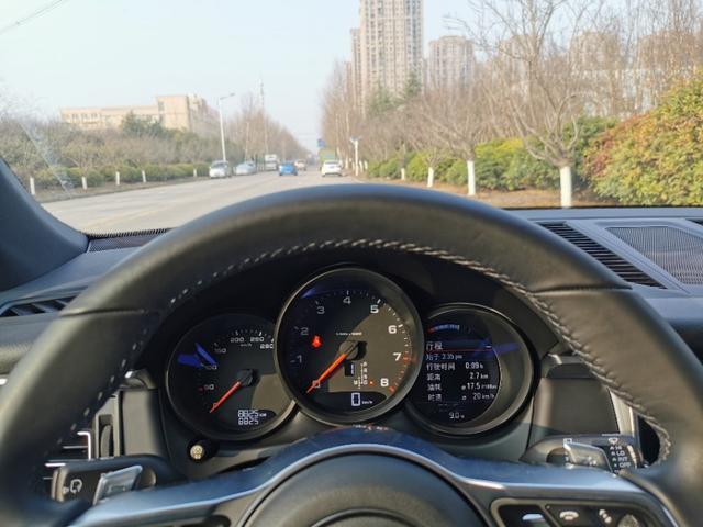 骚蓝好搭档，低调奢华有内涵的运动SUV
