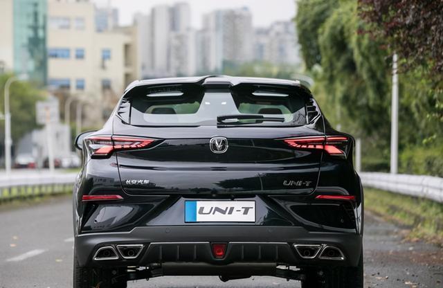 狠心花12万提辆长安UNIT，开了1325公里后，车主说缺点