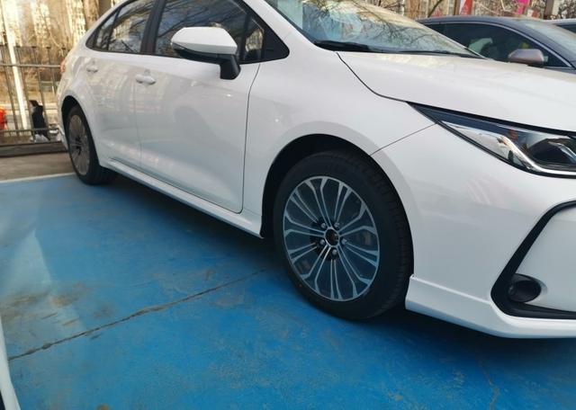 老同学三个月跑3500km，听他谈对1.2T卡罗拉的用车感受