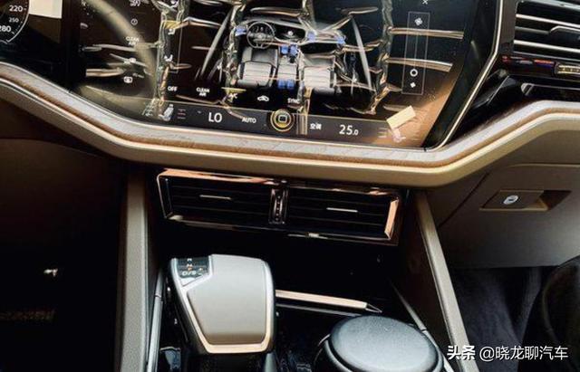 76万提了大众途锐，3000公里后再开沃尔沃，车主：差距不大