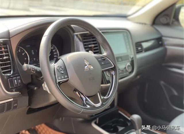 买车要以实用为主，选择四驱欧蓝德，优惠2.5万买贵了吗